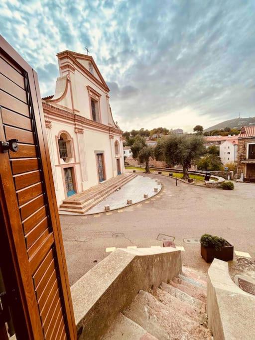 Charmant Petit Appartement Place De L Eglise 皮亚纳 外观 照片